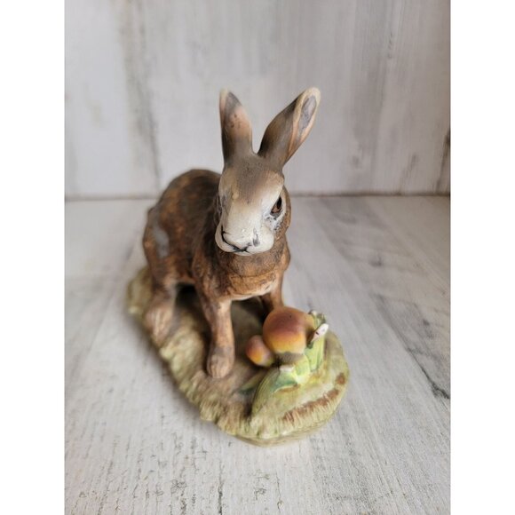Lefton rabbit figurine vintage grass floral easter figure spring - Picture 6 of 7